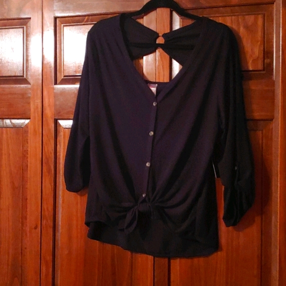 Top - Picture 1 of 2